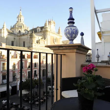 Atico Duplex Plaza Del Salvador 아파트 *